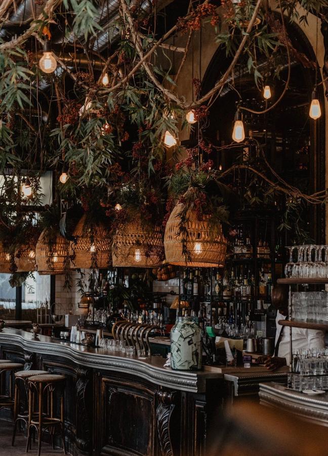 bar cool hunting