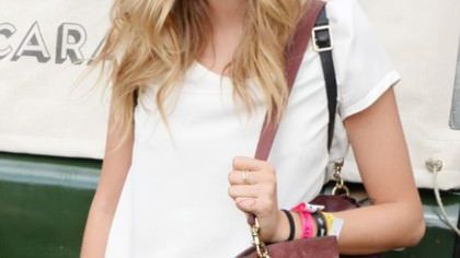Mulberry picnic with Cara Delevingne