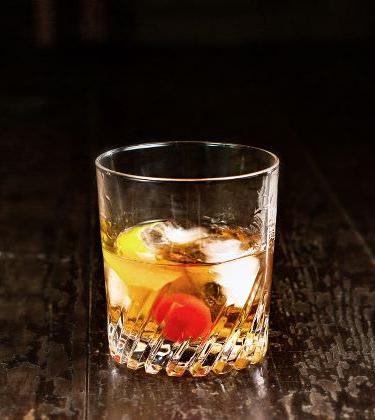 The Cocktail Recipes Every Gentleman Needs To Master
