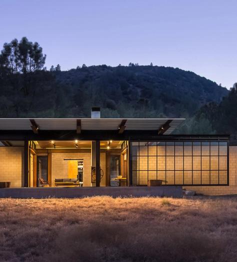 This self-sufficient Californian home is as tough as nails