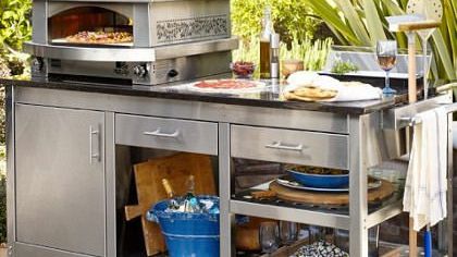 The Perfect Summer Essential – Kalamazoo Outdoor Pizza Oven Station