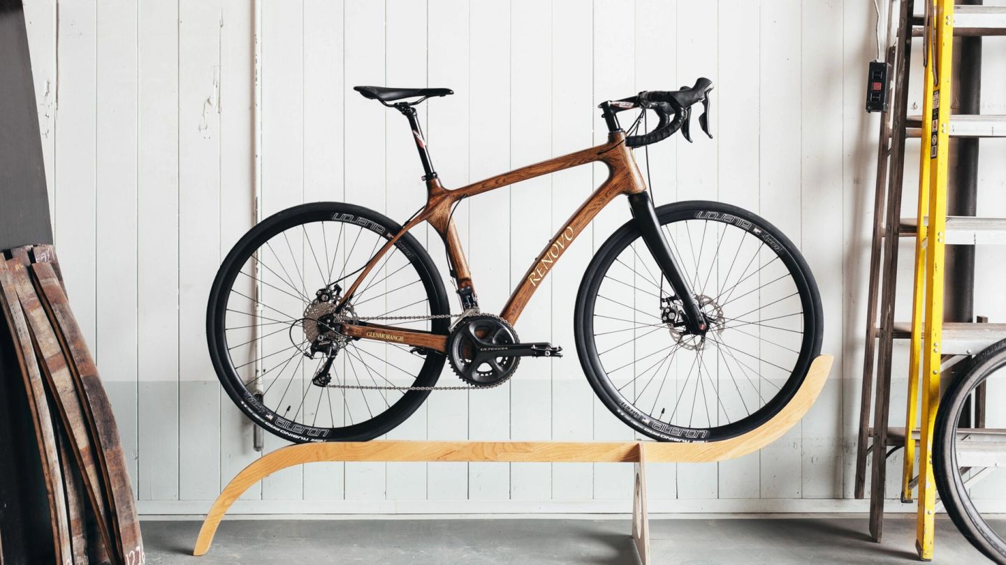 Wishlist: Football table, rose gold chronometer and a whisky barrel bicycle