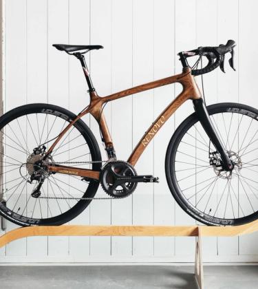 Wishlist: Football table, rose gold chronometer and a whisky barrel bicycle