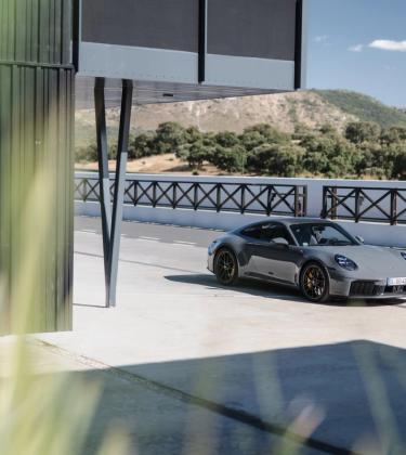Car of the week: The 2025 Porsche 911 Carrera GTS