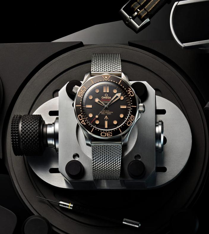 Omega Seamaster Diver 300M 007 Edition