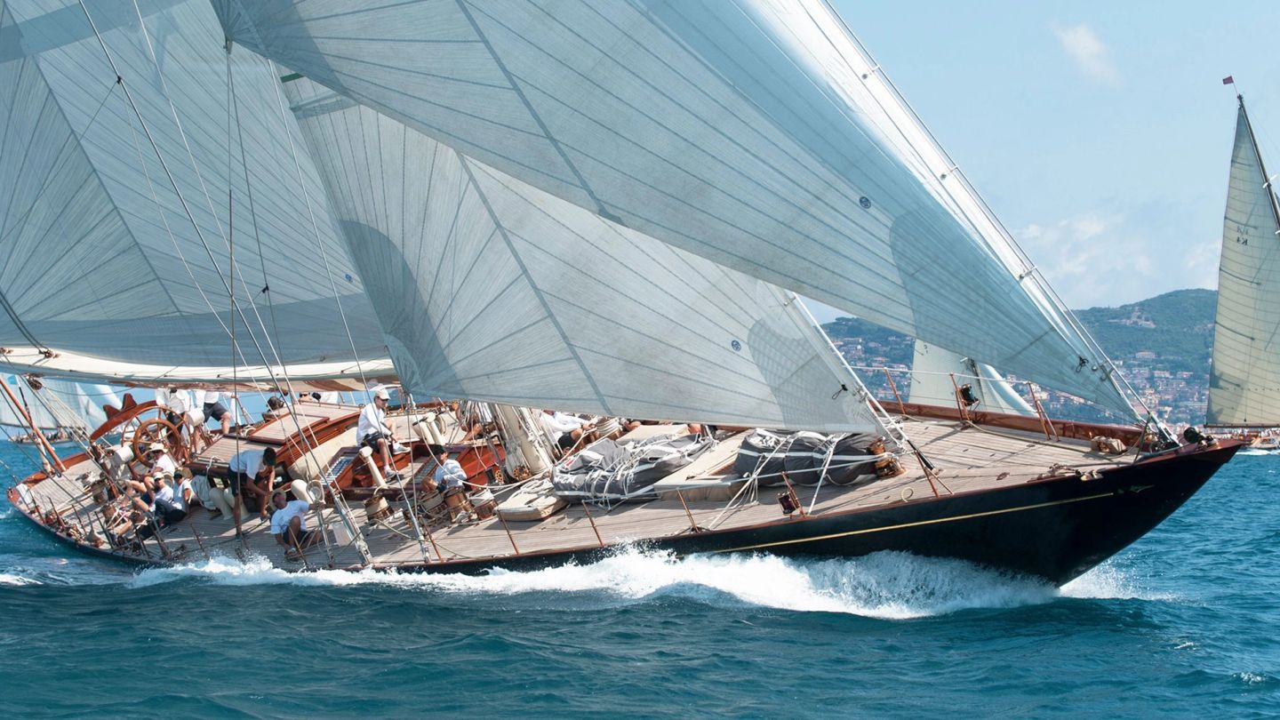 Iconic – The Shamrock V Charter Yacht