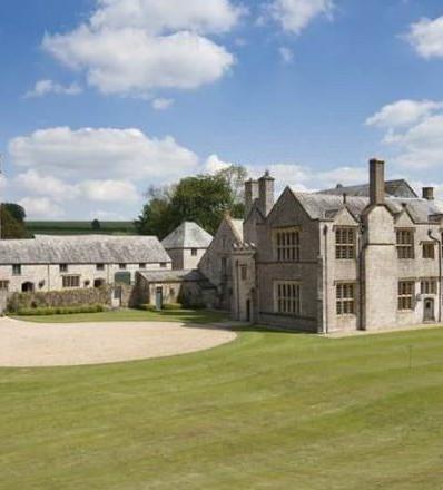5 country houses for sale we wished we owned