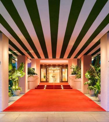 beverly hills hotel entrance
