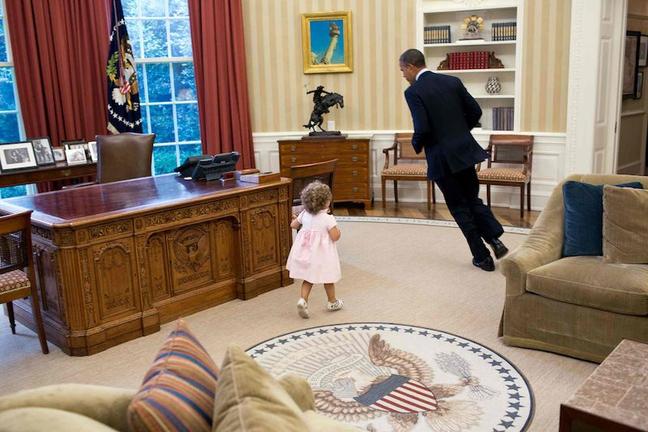 Pete Souza, giving the president the run around