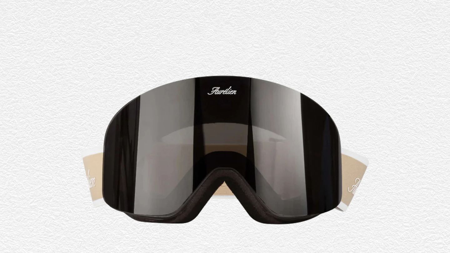 Editors' Picks:  Thom Sweeney knit and Mikkeller Non Alcoholic Hazy IPA