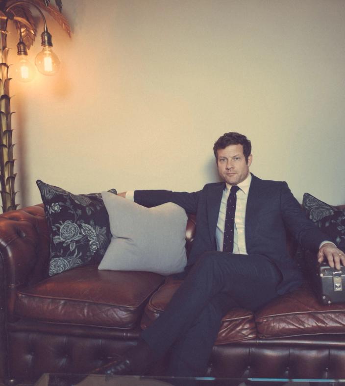 dermot o'leary suit