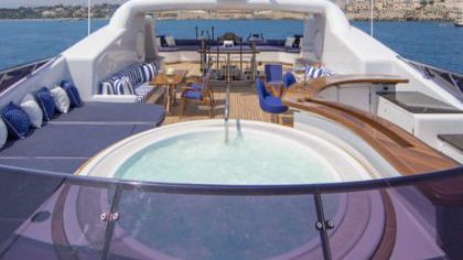 Yacht of the Week – Mosaique