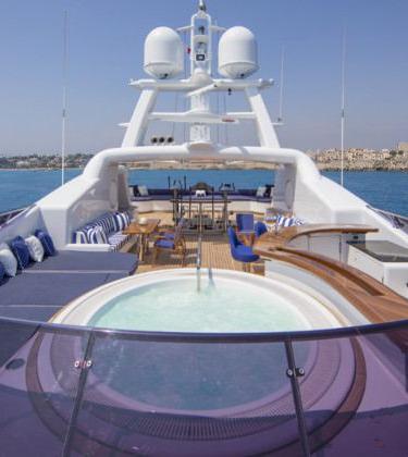 Yacht of the Week – Mosaique