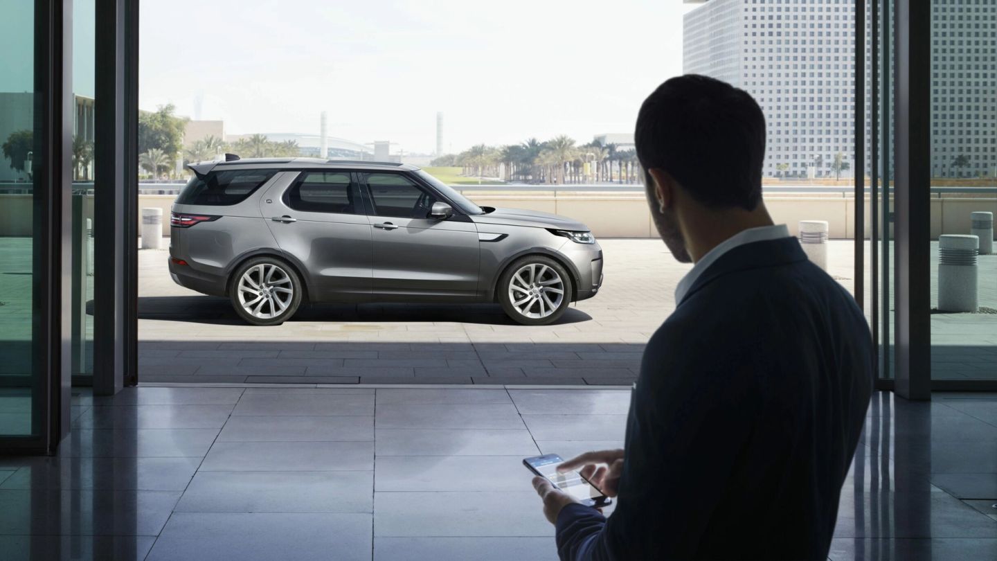 10 things you need to know about the new Land Rover Discovery