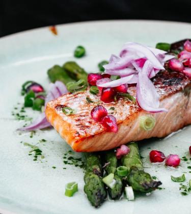 Every man should know how to cook these 5 meals