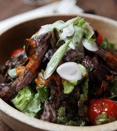 FOOD FOR THE WEEKEND – SOPHIE’S PEPPERED STEAK SALAD