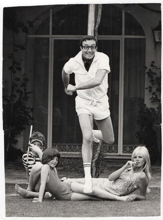 oneillt_peter-sellers-with-britt-ekland-and-family