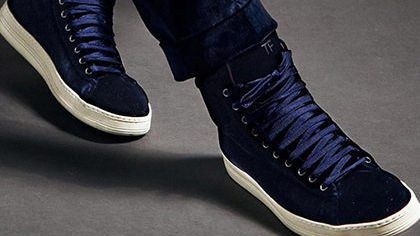 How to wear trainers like a gentleman