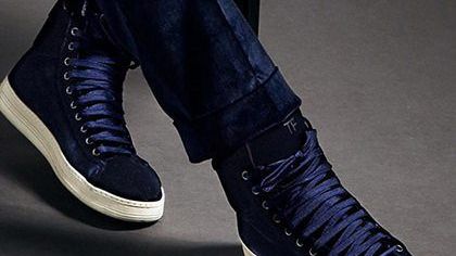 How to wear trainers like a gentleman