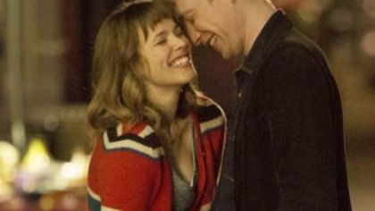 5 ways to make a woman laugh