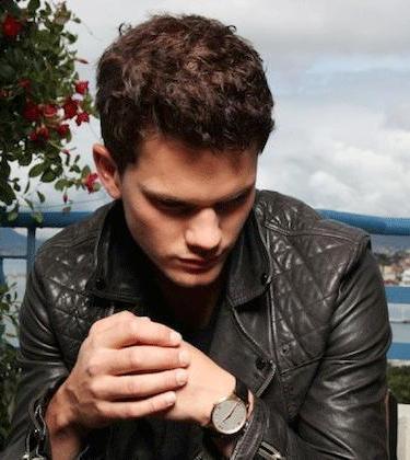 Interview – Jeremy Irvine