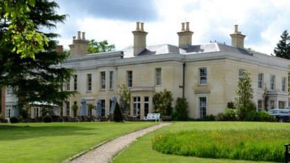 The Ultimate Weekend Getaway – Bentley Flying Spur & Lime Wood Hotel