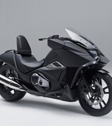 POWER – Honda Unveil The New NM4 Vultus