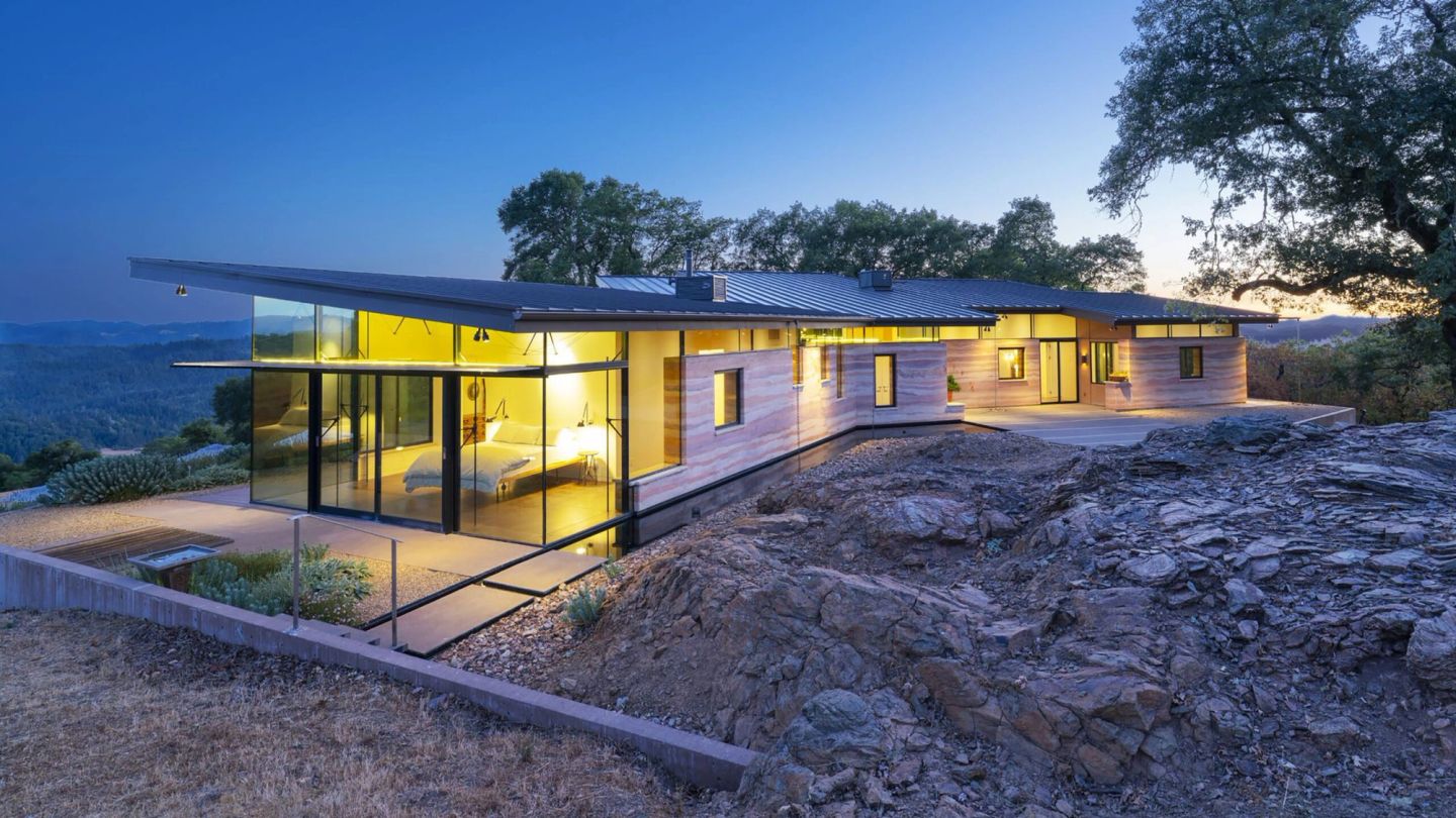 These ‘off-the-grid’ homes are the solution to your city stresses