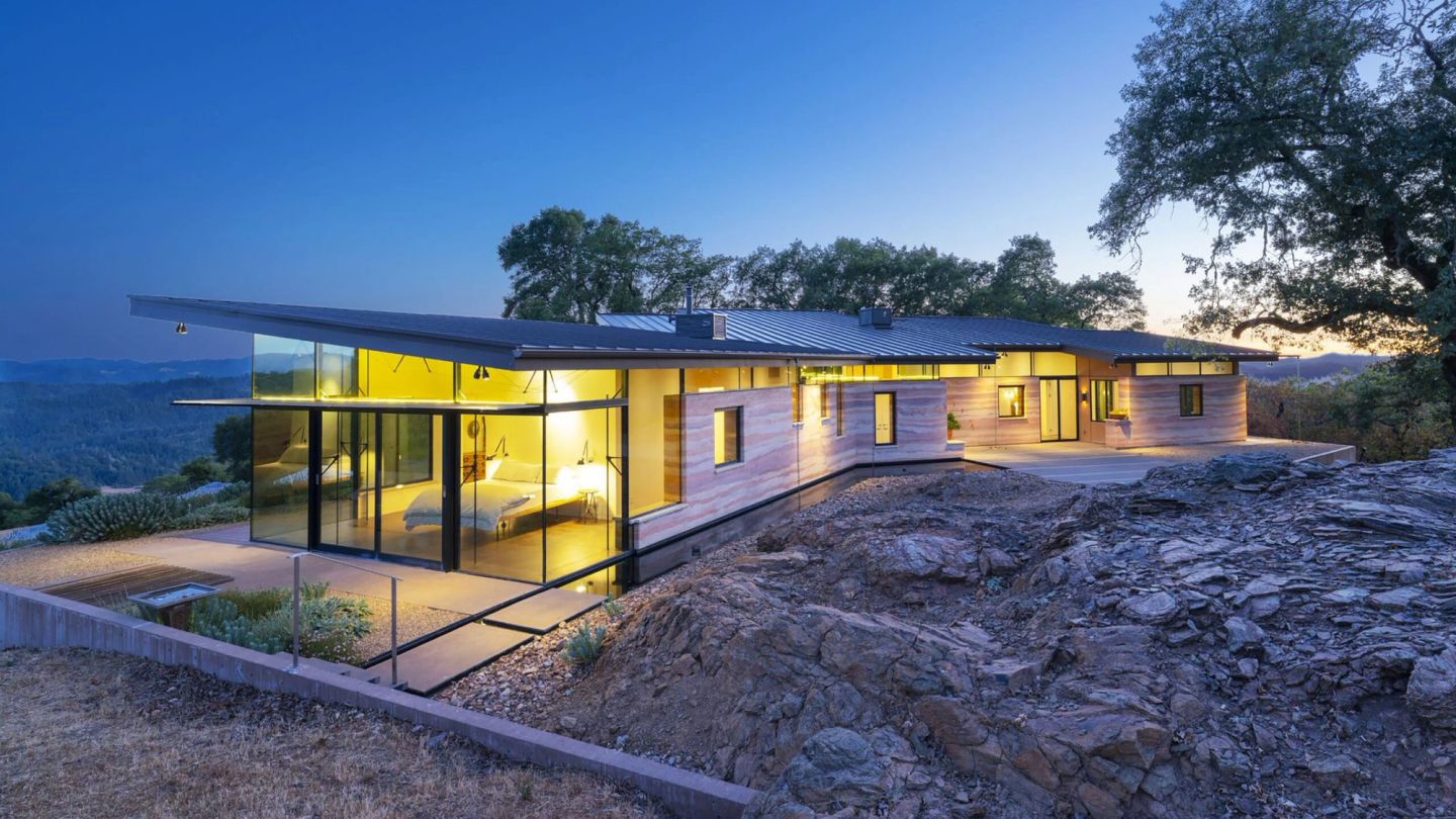 These ‘off-the-grid’ homes are the solution to your city stresses
