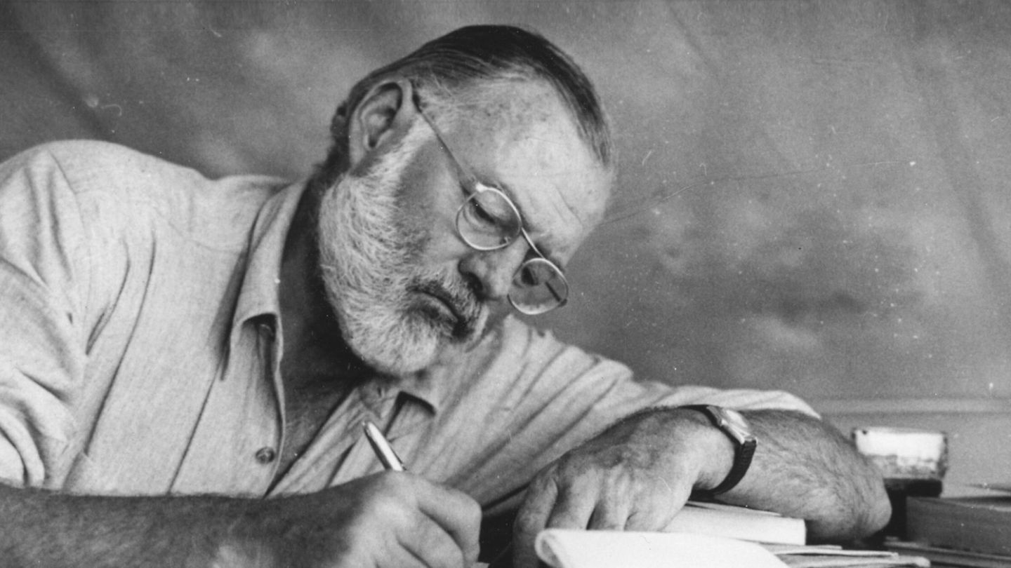10 reasons every man should read Ernest Hemingway
