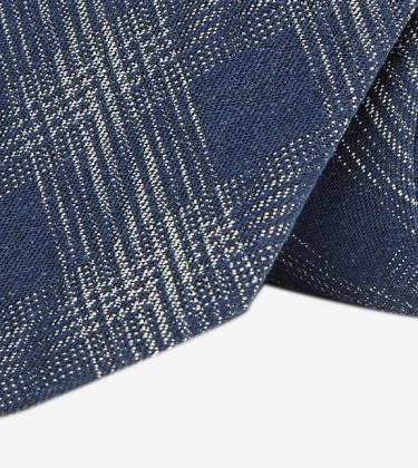 The Pick: The fine patterned tie to up your office wear