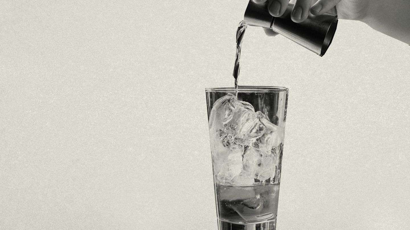 10 things every gentleman should remember when ordering at the bar