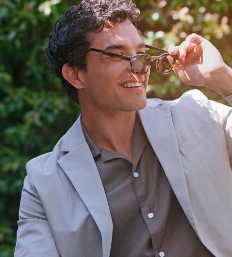 This simple, sustainable blazer is here to save your summer