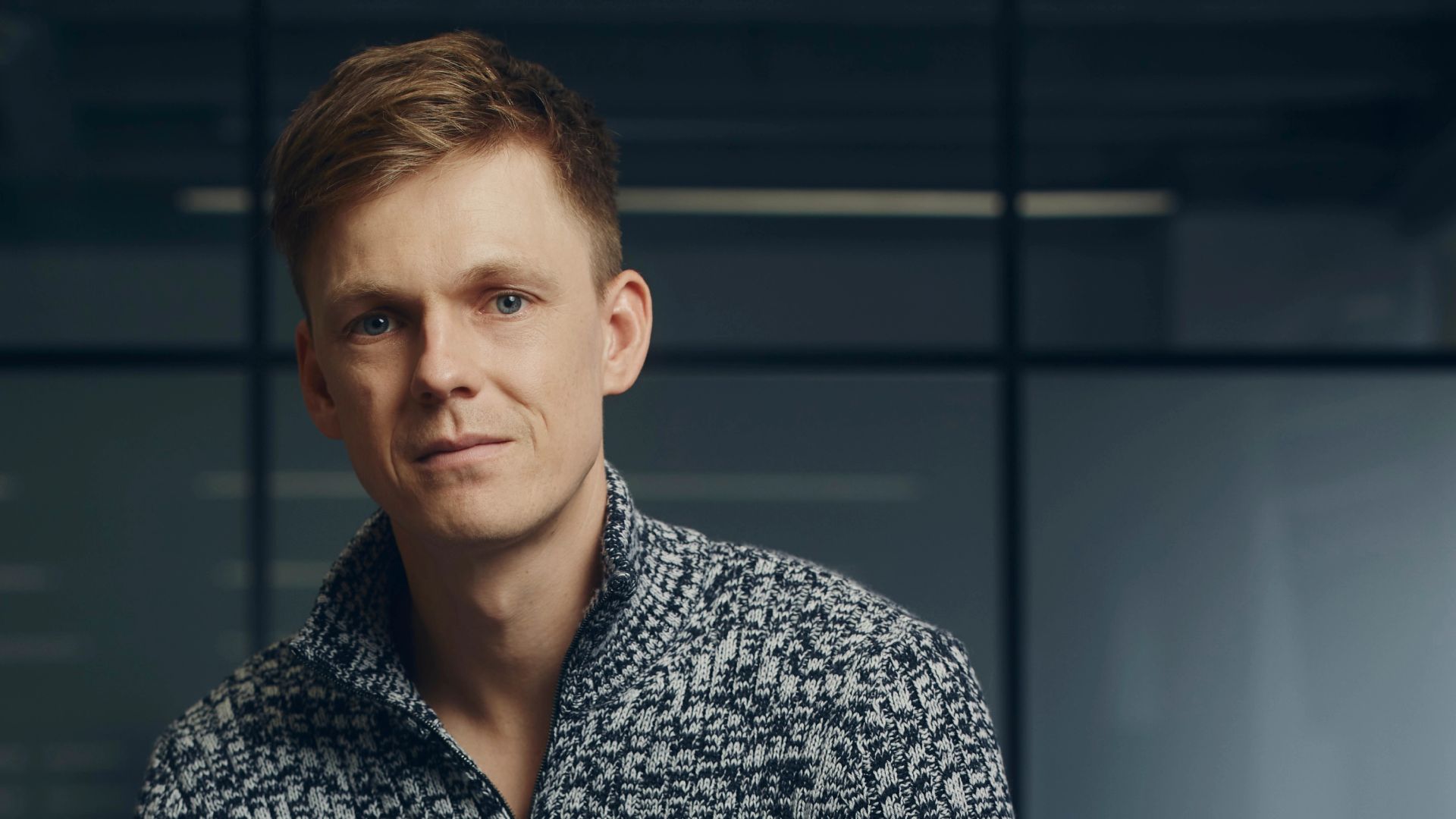 “Those that know how to create content have the power” — Caspar Lee