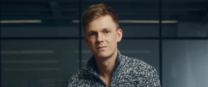 “Those that know how to create content have the power” — Caspar Lee