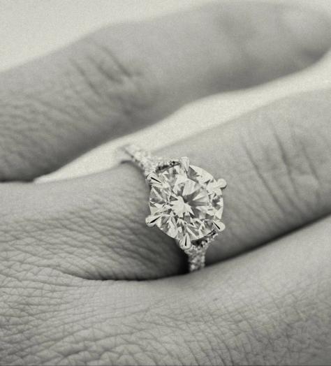 How to Choose an Engagement Ring