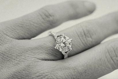 How to pick the perfect engagement ring