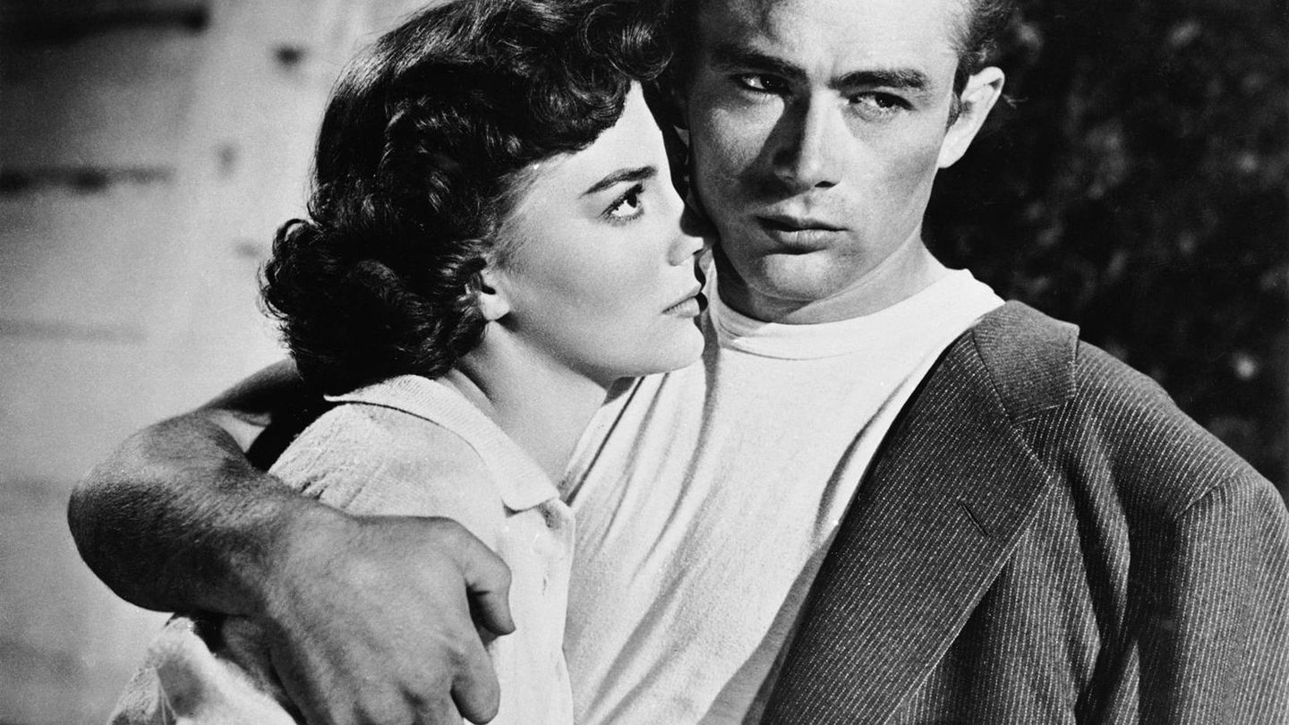 5 ways to show women that chivalry isn’t dead