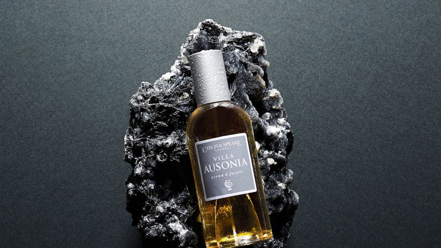 This fragrance will take you back to summer