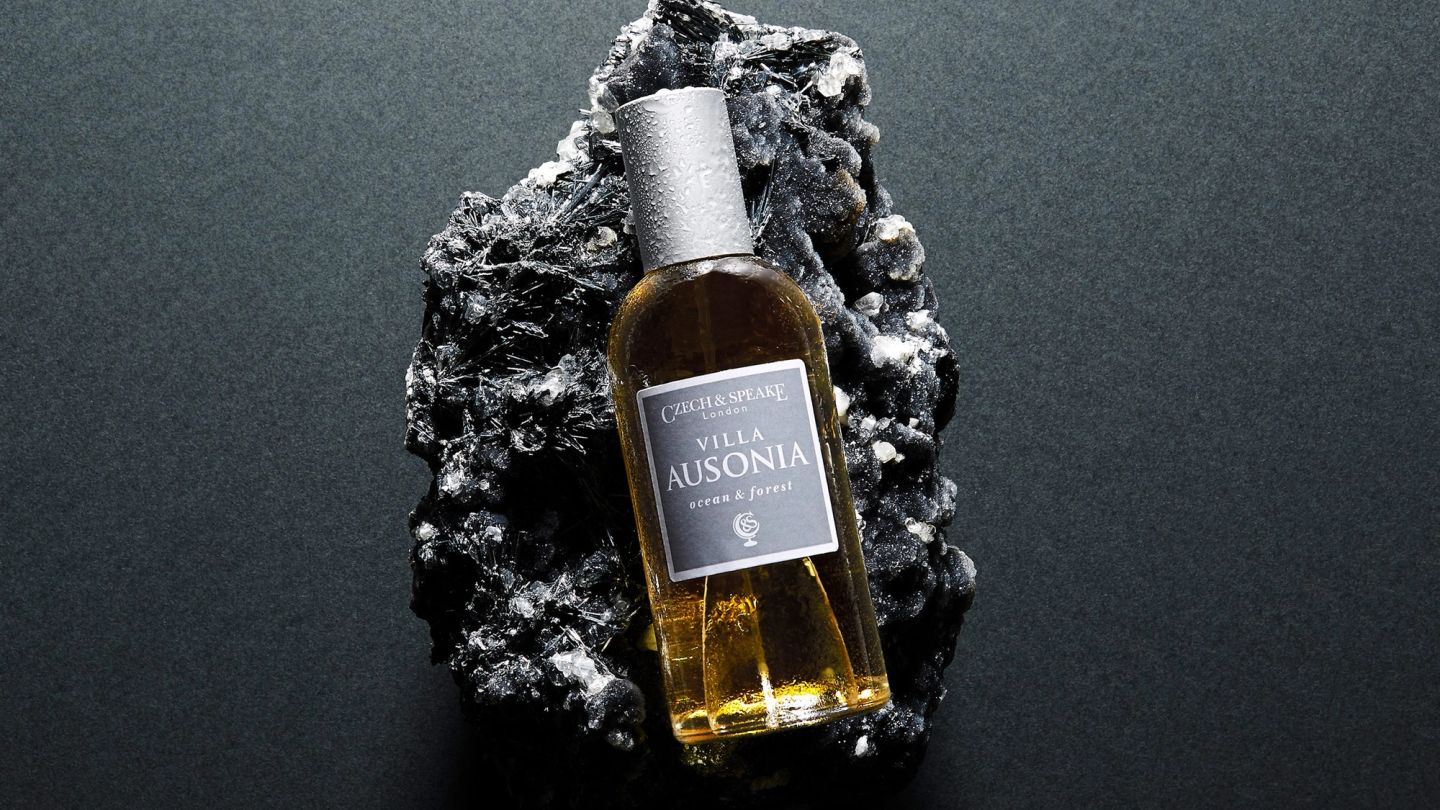 This fragrance will take you back to summer