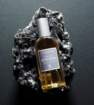 This fragrance will take you back to summer
