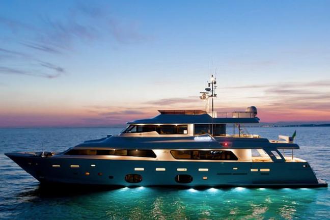 the-3-best-party-yachts-the-gentleman-s-journal