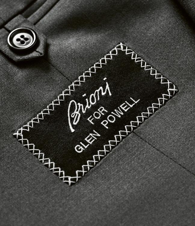 Brioni logo label