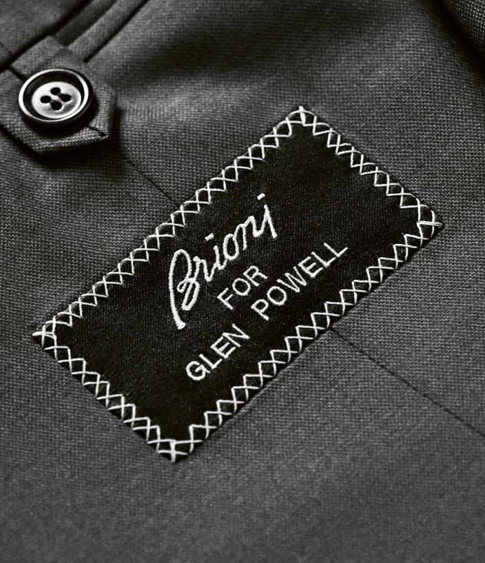 Brioni logo label