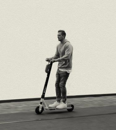 etiquette electric scooters