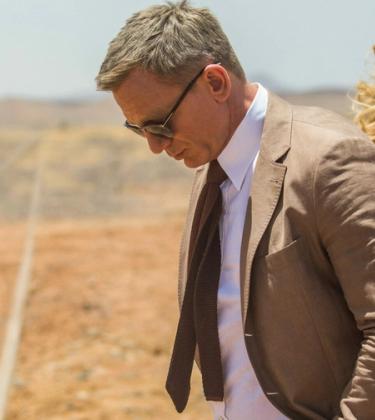 dress like james bond