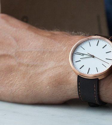 Is the minimalist watch movement getting out of hand?