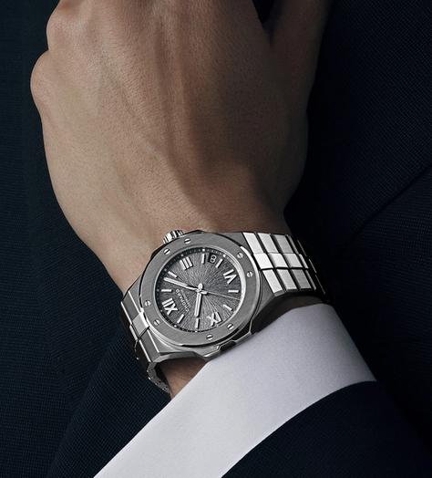 The 15 best men’s watches to gift this Christmas