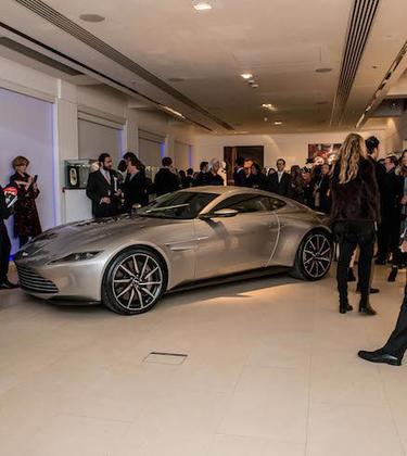 James Bond’s DB10 smashed the reserve price last night