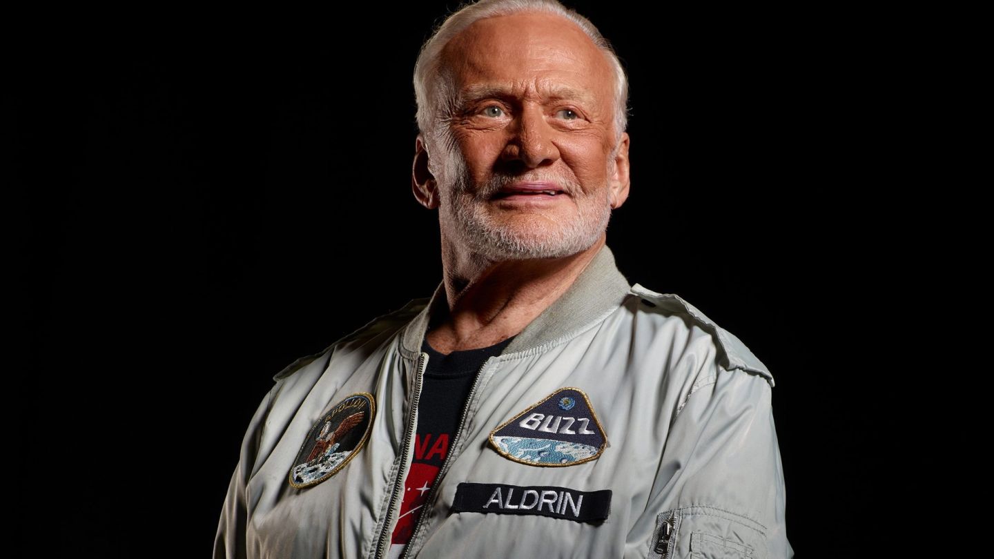 Buzz Aldrin talks through his life in pictures